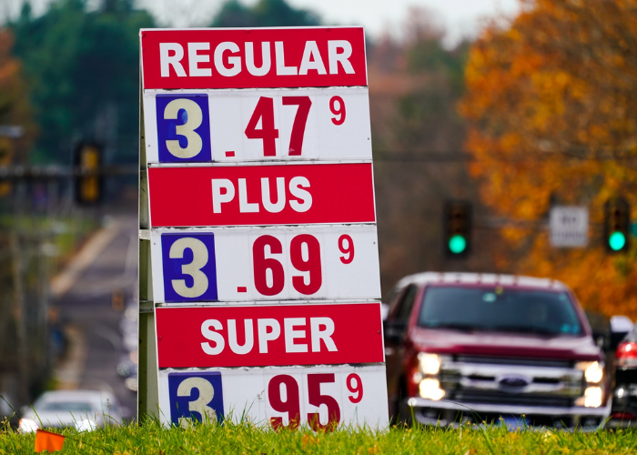 How to Find the Cheapest Gas Prices on the Road